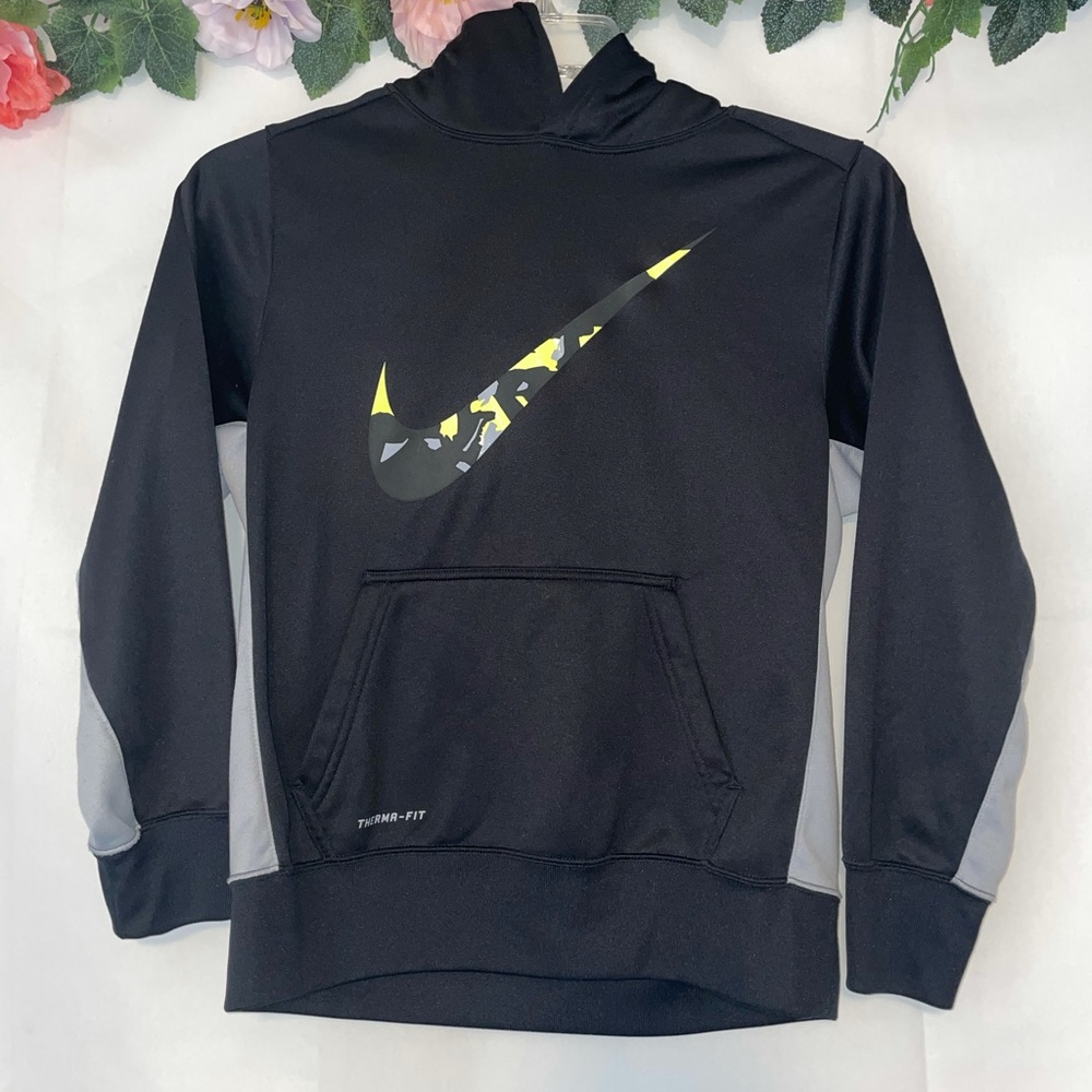 Nike therma-fit sweatshirt